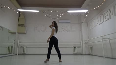 Dancehall Choreo By Tori Vikki Show Yourself K O D A Youtube