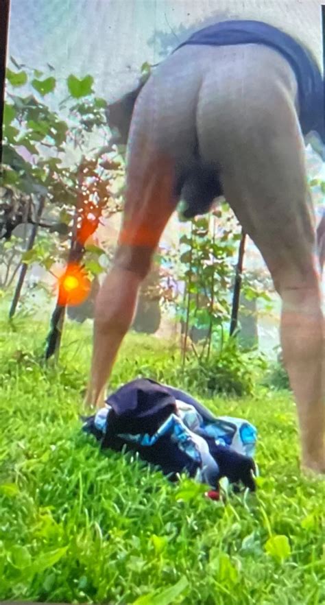 Piggy Outside Nude Pics XHamster