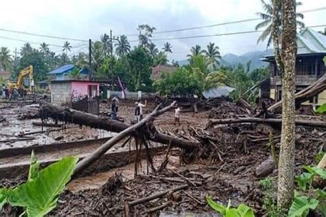 SINDO Hi Lite Ngeri Begini Penampakan Desa Klabat Diterjang Banjir