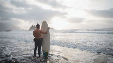 13 Surf Safety Tips For A Safe Adventure