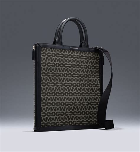 Mark Cross reflects a rich heritage of American luxury lifestyle.