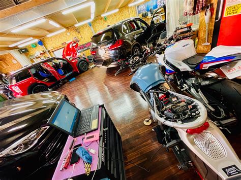 F BMW MINI ミニのカーオーディオのスピーカー交換劇的な音質向上を実現する方法BMWミニの音質向上カープレイ有効化コーディングのご紹介 HOT WIRED ホット