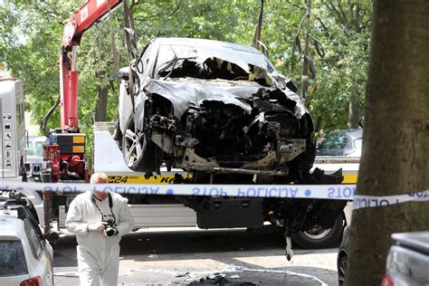 FOTO Auto u Rijeci potpuno izgorio dva vozila oštećena Index hr