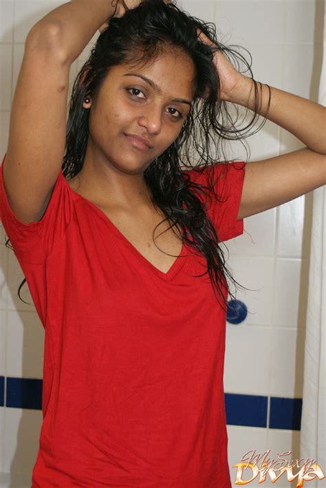 Perfect Boobs And Shaved Pussy Indian Beaut XXX Dessert Picture