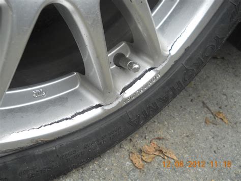 в летел в бортик ( грёбанный дождь и лысая резина 11.08.2012) ! — Lada ...