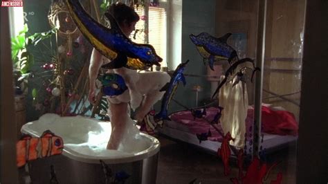 Naked Julia Cencig In Das Weihnachts Ekel