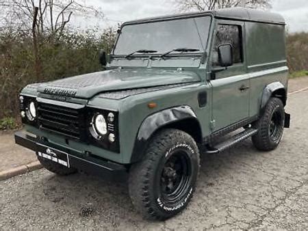 Land Rover Defender Land Rover Defender Keswick Green Tdi De