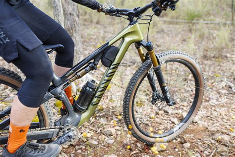 2023 Canyon Neuron Review A Speedy And Light Weight Trail Bike