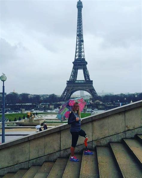 Valerie Hirschfield à l assaut de la Tour Eiffel Le Petit Varois Fr