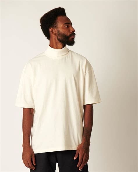 Camiseta Gola Alta Offwhite Oversized Lab77