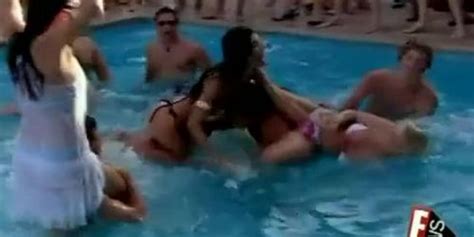 Tara Reid Bikini Scene In The Big Lebowski Tnaflix