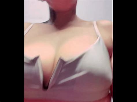 Orinar y mis necesidades en el baño del supermercado incluso me pusieron cachonda XVIDEOS