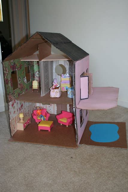 Sweet Daisy Designs: Cardboard Box Dollhouse