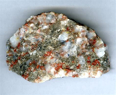 Минерал Сильвин (Sylvite). Энциклопедия кристаллов, минералов, камней.
