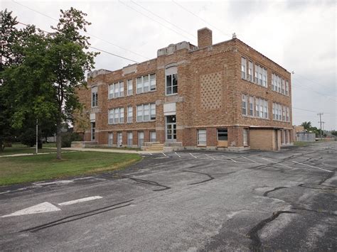 Weston Elementary School... I went to school here.... K-5 | Abandoned ...