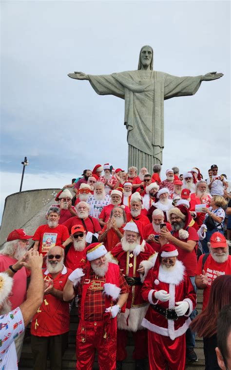 Encontro De Papais No Is Do Brasil Re Ne Bons Velhinhos No Cristo Rio