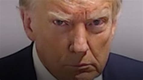 Donald Trump S Mugshot Is Here And It S Scowly Mashable