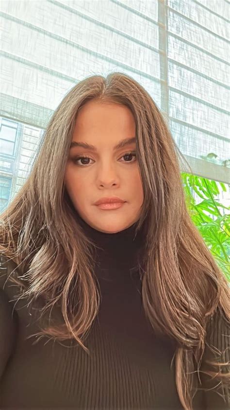 Selena Gomez Goes Bold And Beautiful As She Flaunts Figure In Black