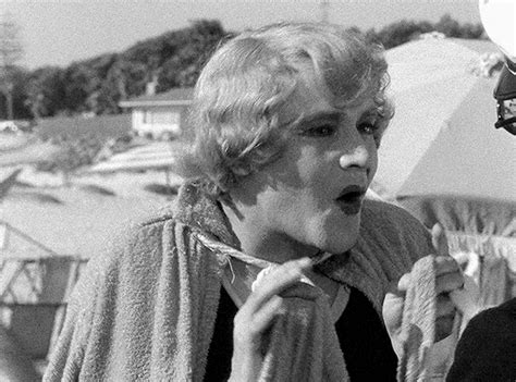 Earthbound Stars Jack Lemmon As Jerry As Daphne In Some Like It Hot