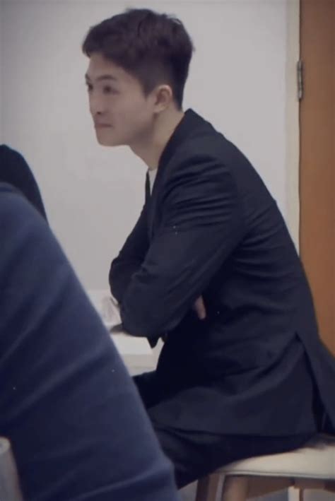 Harry Lu bất ngờ về Việt Nam giữa lúc rộ tin Midu sắp cưới visual hot boy đình đám một thời