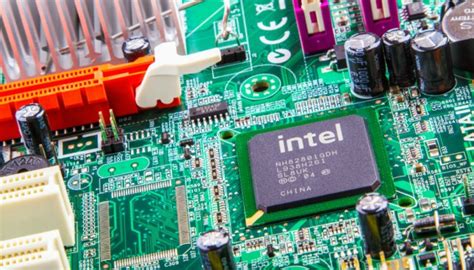 Intel Cpu Bugs Meltdown And Spectre All You Should Know Technadu