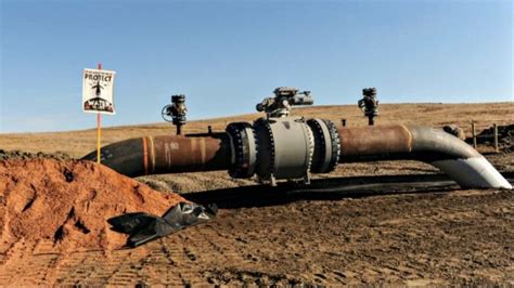 Dakota Access Pipeline Sprouts Its First Oil Leak Before Completion