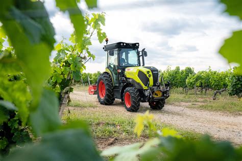 Nuovi Trattori Specializzati Claas Per Frutteti Vigneti E Comunali