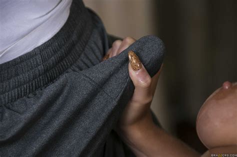 Anal Y Creampie Para Un Masejeado Y Aceitoso Culo De Jada Stevens Porn Pic