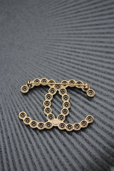 Chanel Brosche – Divas Of Vintage