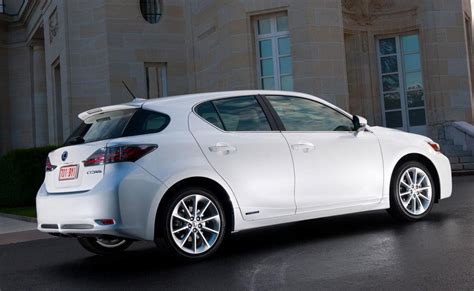 Lexus CT 200h Photos and Specs. Photo: CT 200h Lexus Specifications and ...