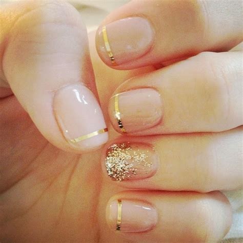 UNHAS NUDE GLITTER DOURADO