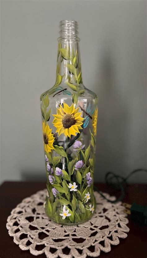 Hand Painted Bottles Decorated Bottles Painted Jars Painting Bottles Bottle Decorations