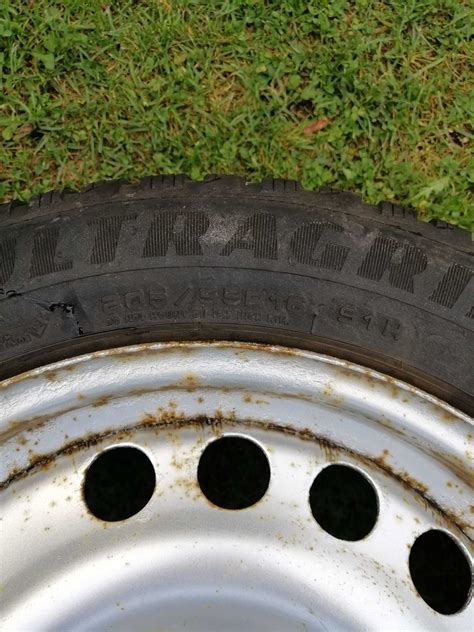 Felgi stalowe + Opony zimowe GoodYear 205/55r16 ET 37 Bojszowy • OLX.pl
