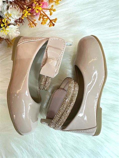 Sapatinho Nude Tiras Strass E Aplique De Lacinho Elo