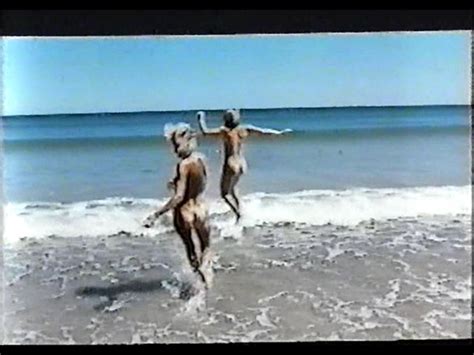 Naked Teresa Hamilton Small In Centrespread