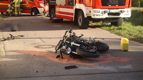 Vorfahrt Missachtet Motorradfahrer Schwer Verletzt Nachrichten