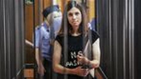 Russland Pussy Riot Mitglied Muss In Isolationshaft ZEIT ONLINE