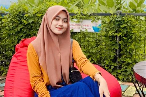 Profil Biodata Tiara Amora Lengkap Umur Agama Dan Akun Instagram