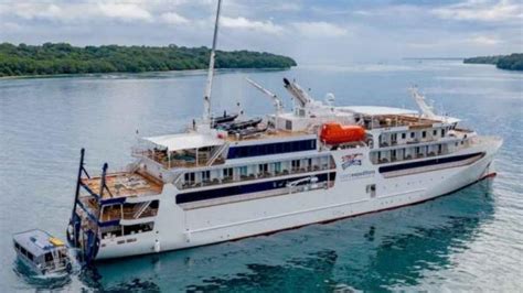 Perdana Di Kapal Pesiar Mv Coral Geographer Bersandar Di Sabang Aceh