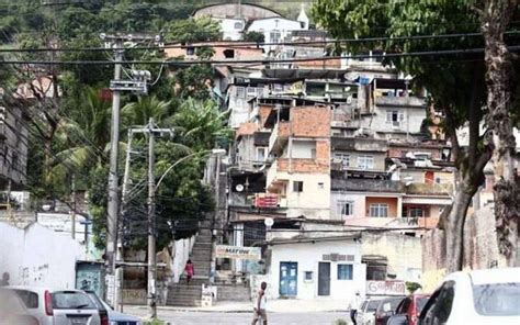 Moradores relatam troca de tiros na região da Praça Seca Rio de