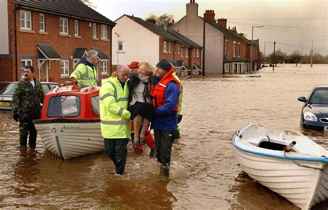 In Pictures We Look Back At The Carlisle Floods Chronicle Live