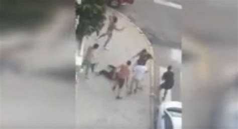 Emisoras Unidas Video Propinan Brutal Golpiza A Un Joven