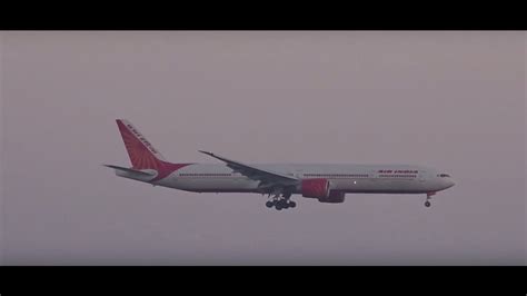 Simultaneous Spectacular Landings Of Indigo Airbus A320 And Air India Boeing 777 300er At Mumbai