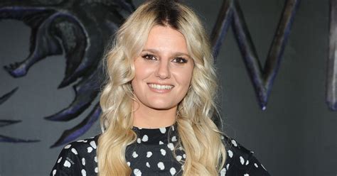 Zofia Zborowska Pokaza A Si W Bikini Jej Ci Owe Kr G O Ci Przyku Y Uwag Fan W Plejada Pl