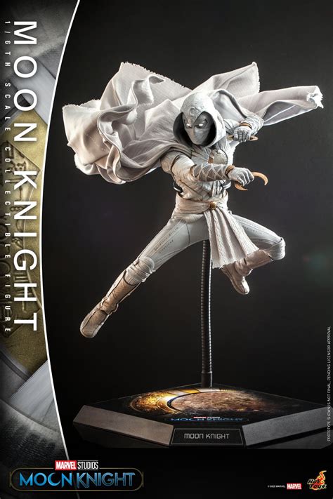 Moon Knight Hot Toys Figure Shows The Hero S Vestments In Stunning Detail