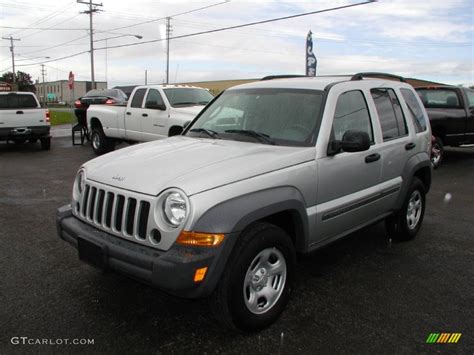 Bright Silver Metallic Jeep Liberty Sport X Photo