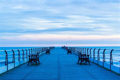 Saltburn Pier in the Morning Stock Photo - Image of seascapes, early ...