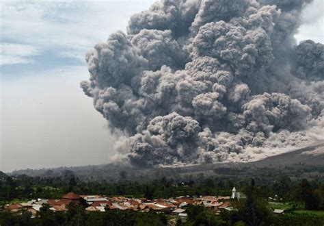 Gunung Sinabung Terus Batuk Berikut Rinciannya Hari Ini Kedai Pena