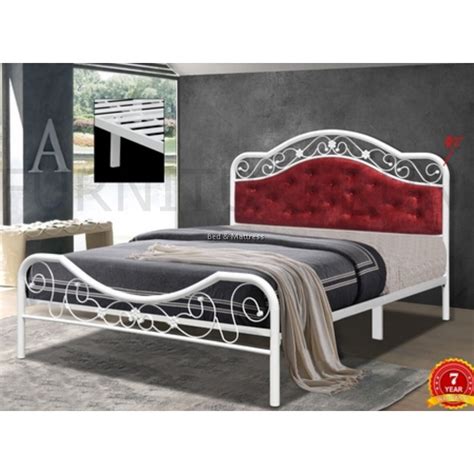 BTE-13041 Metal Bedframe with Cushion Headboard