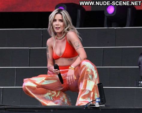 Halsey No Source Paparazzi Posing Hot Celebrity Babe Beautiful Nude Celeb World